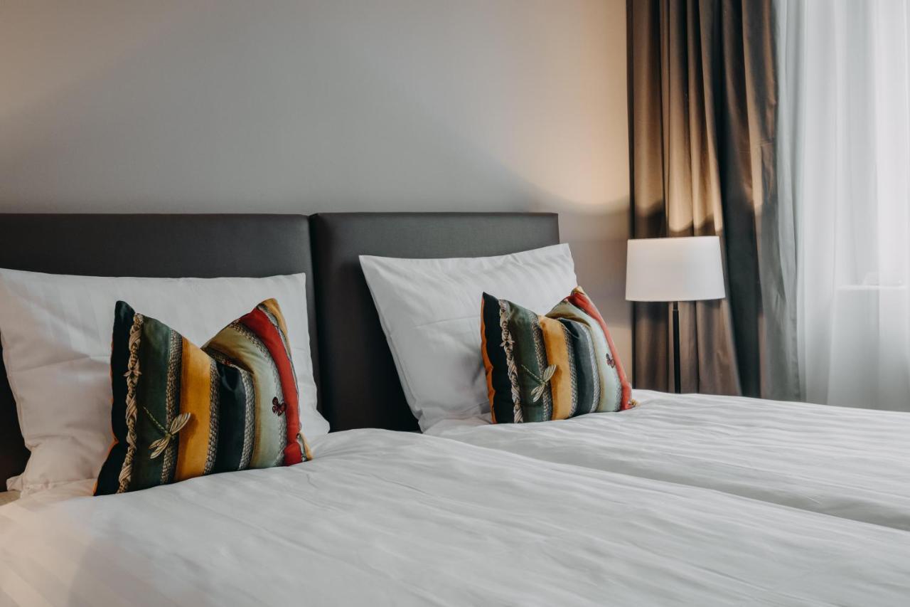 Hotel Zum Heidkrug & Cafe Lil Luneburg Ngoại thất bức ảnh